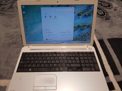 Laptoop Toshiba